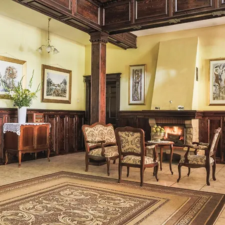 לינה וארוחת בוקר Dworek Osiecki