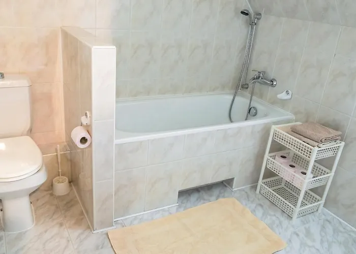 Dworek Osiecki B&B 3*